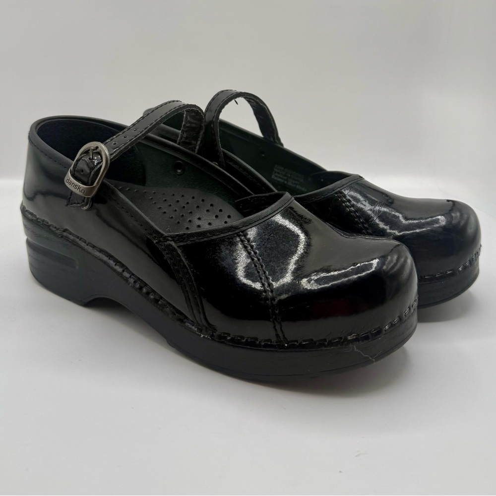 Dansko Marcelle Mary Jane Black Polished Patent Leather Buckle Clog Women’s 37